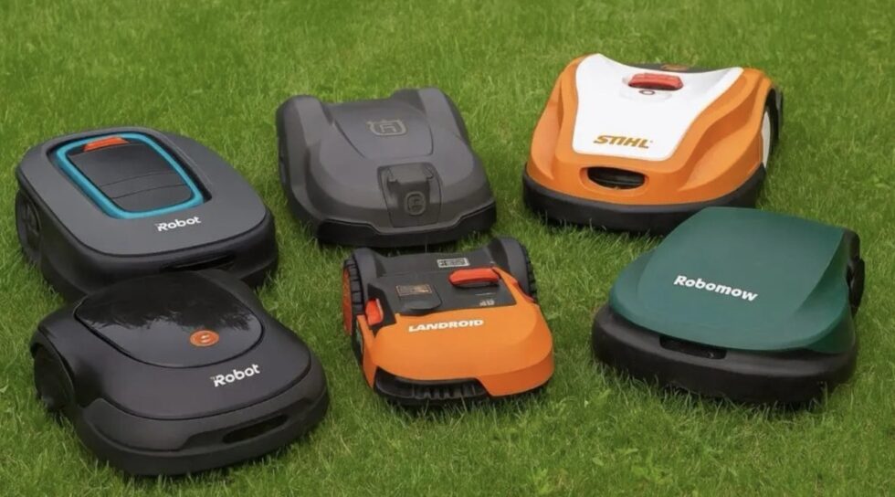 Robotic lawn mowers are trending in 2025. Get 7 expert tips to choose the right model, avoid overpaying, and maintain your garden with less effort.