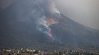 Lewotobi volcano in Indonesia has been erupting for two days: ash columns up to 18 km, villages on Flores buried under dust, evacuations under way.