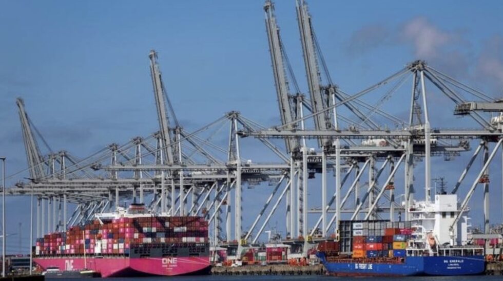 Rotterdam port prepares for possible NATO-Russia war – EU pushes rearmament, ports ready military logistics, and defense budgets rise.