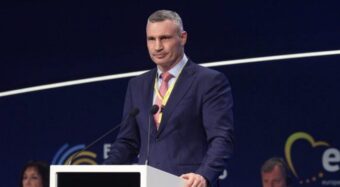 In a DW interview, Kyiv Mayor Klitschko says Ukraine must be militarily and economically strong to earn global respect. He calls for more air defense support.