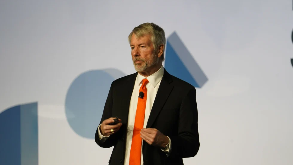 Bitcoin and MicroStrategy post Sharpe ratios above 2.0, far outpacing tech peers, as volatility hits a two-year low. Experts say this signals a maturing crypto market.