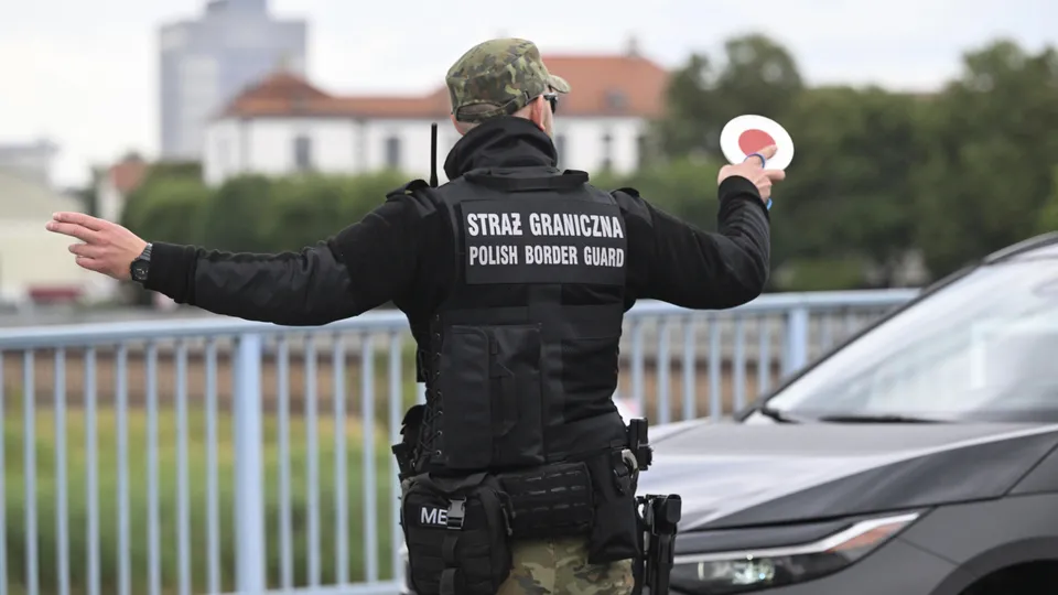 Poland has officially extended temporary border controls with Germany until October 4th due to ongoing illegal migration. Selective checks will continue.