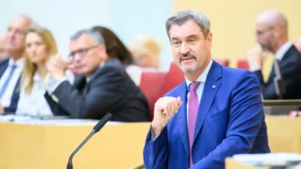 Bavaria’s Premier Markus Söder calls for the cancellation of social benefits for Ukrainian refugees, citing their low employment rates despite receiving education.