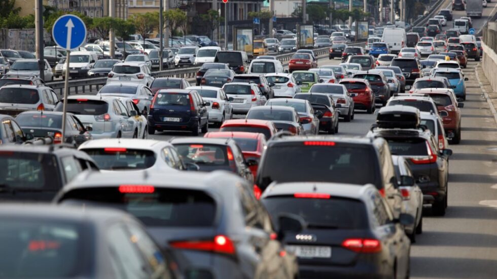 In 2026, 24.5% of German drivers face new car insurance classes: 5.3M get cheaper tariffs, 5M higher premiums, GDV reports.