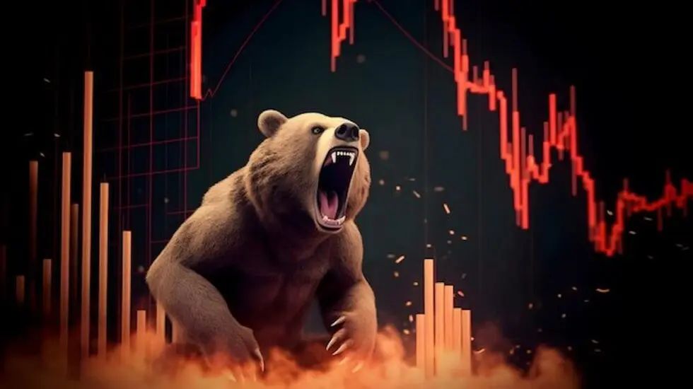 Should you buy cryptocurrencies in a bear market? Discover strategies like DCA, diversification, stop-loss and analysis of Bitcoin, Ethereum, and altcoins.