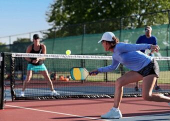 Pickleball Regeln — practical guide for beginners: learn the rules, step-by-step drills, equipment advice and why the sport trend is spreading across Germany.