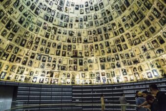 Bavaria aims to host Germany's first branch of the Yad Vashem Holocaust Memorial. The Landtag approved the initiative to strengthen the fight against antisemitism. Decision expected in 2026.