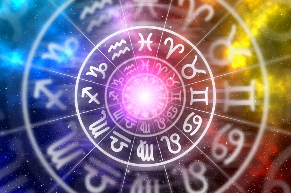 Horoscope 10.12.2025: Detailed prediction for all 12 zodiac signs. Focus on love, career, and innovation. Learn how to use the Aquarius energy optimally for success.