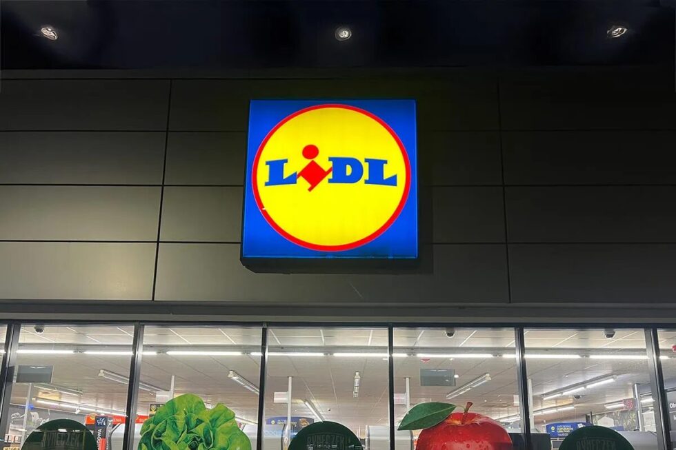 Lidl opening hours on Dec 29, 2025: Discounter opens for firework sales at 4:30 AM. Learn everything about addresses and the TikTok hype.